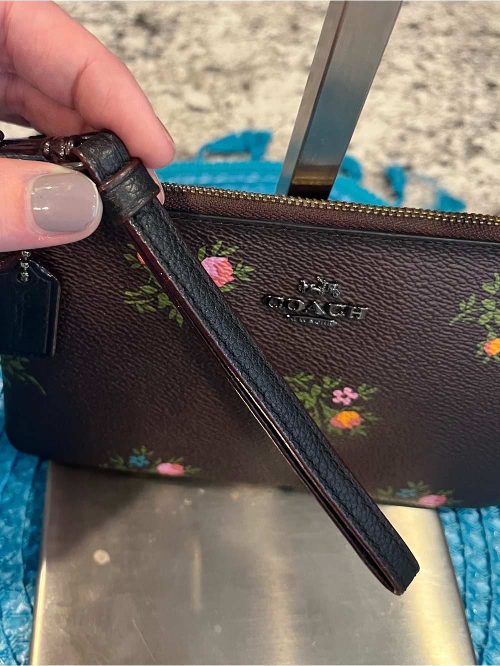 Coach Floral Wristlet with Hangtag - Picture 13 of 14